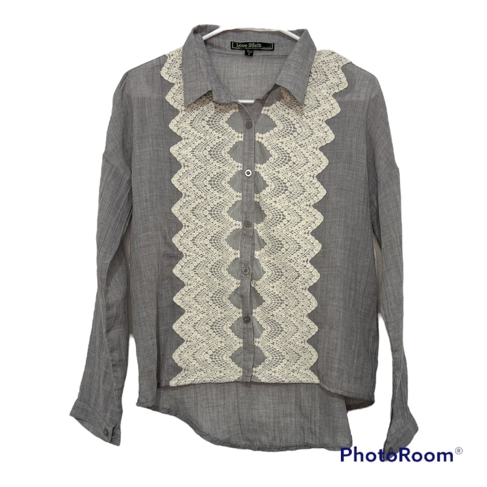 Women’s button up blouse